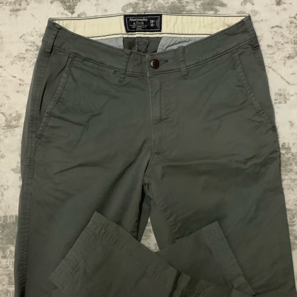 Abercrombie & Fitch Men's Olive Chinos - Picture 1 of 2